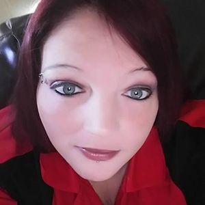 Meet your Posher, Leeann